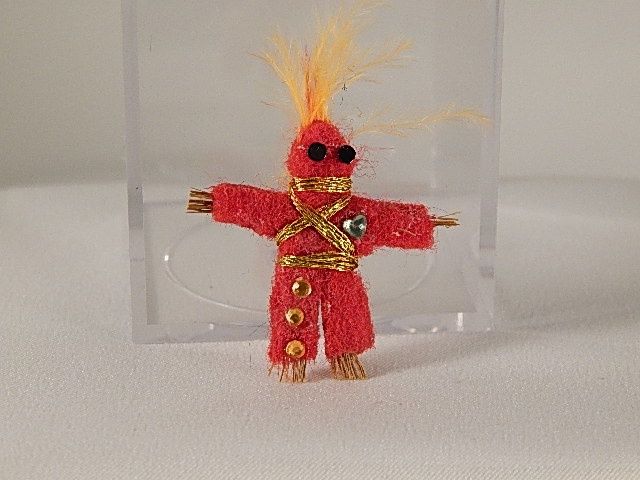 Voodoo Doll E ckt01e