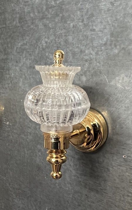 Wall Sconce with Clear Globe lt7424