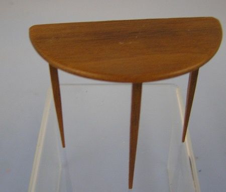 Walnut Half Round Table ala557