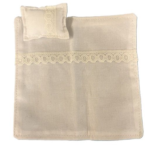 White Blanket and Pillow set mn406