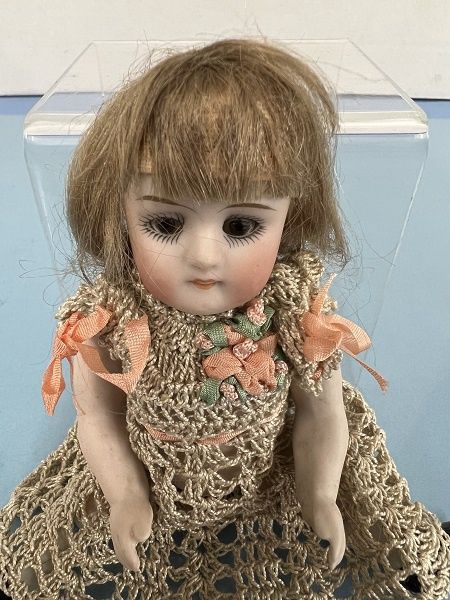 Vintage Antique Doll mc05603