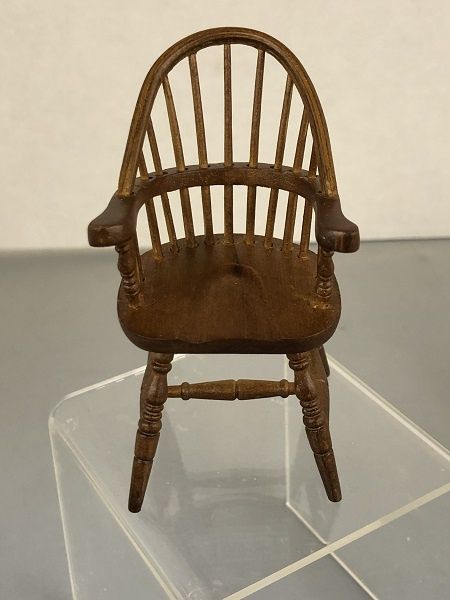 Walnut Captain Chair mc01011