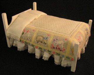 White Full Size Bed with Petit Point Comforter 716161