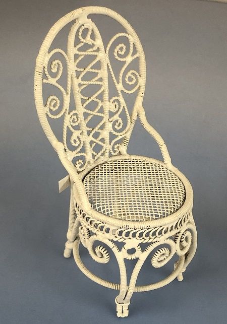 White Wire Chair mc04411