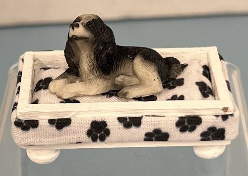 White with Black Wood Dog Bed mc513x