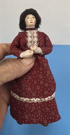 Vintage doll 10000222