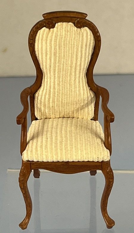 Walnut Arm Chair bes6221cwbnwn