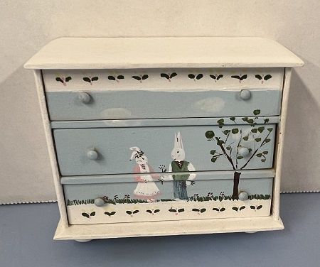 White Rabbit Changing Table ala151