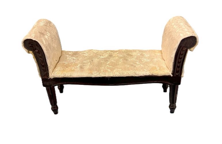 White Upholstered Bench mc030688