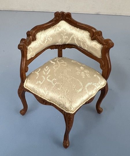 Walnut Ladies Corner Chair bes1784nwn
