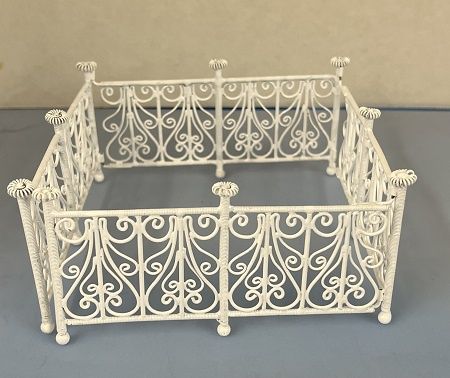 White Wire Decorative Fencing ch22012