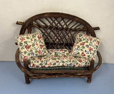 Wildwood Settee rd11302