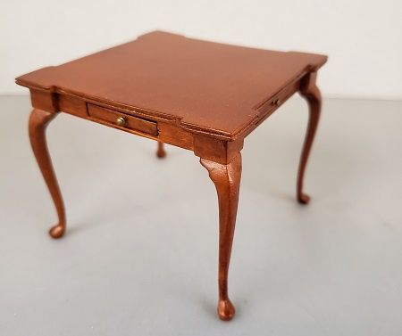 Walnut Game Table bes10007nwn