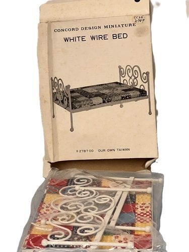 White Wire Bed with Patchwork Bedding-Vintage-in Box cc025