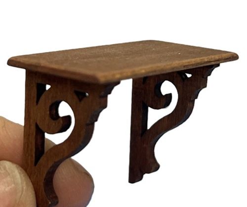 Wooden Shelf With Decorative Brackets cn0072