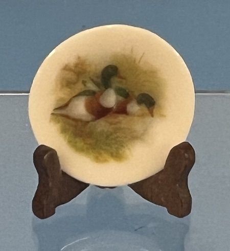 Wooden Stand with Duck Plate 2 mc06023x