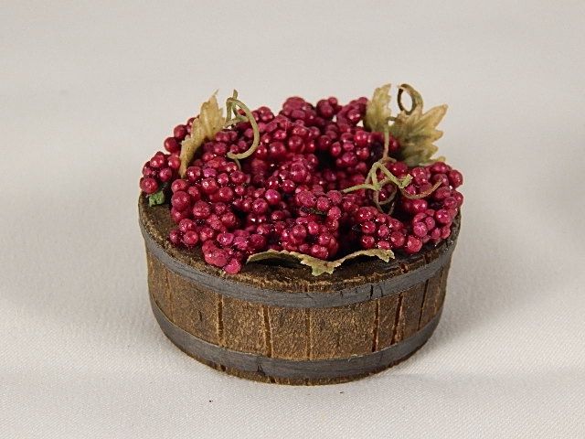 Wooden Container with Red Grapes ka9