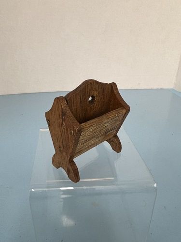 Wooden Magazine Holder mn134