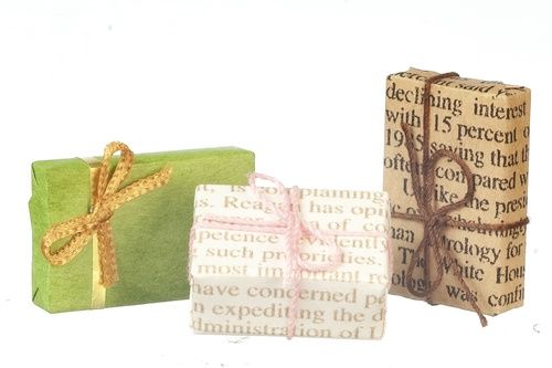 Wrapped Gifts/ Stack of 3 B0149