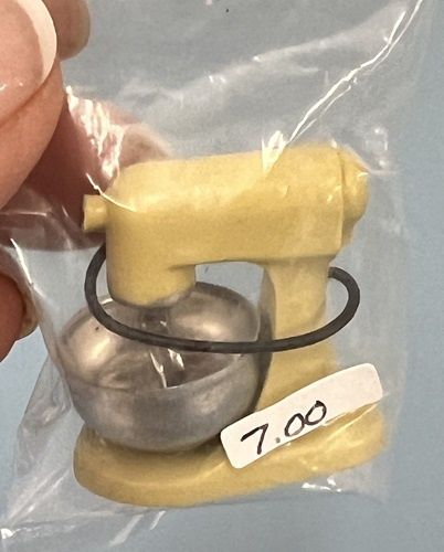 Yellow Mixer mc031395