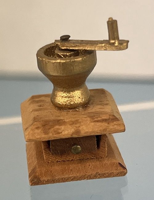 Wooden Coffee Grinder mc24x