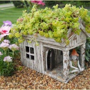 Wooden House Planter WHPLAN