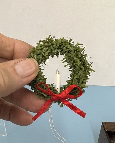 Wreath with Candle MN167