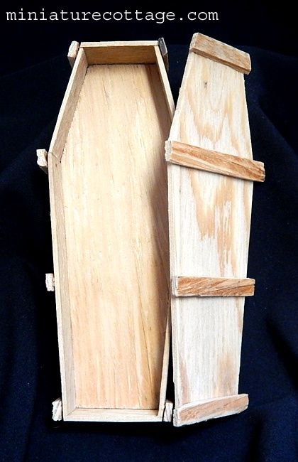 Wooden Coffin nl01036