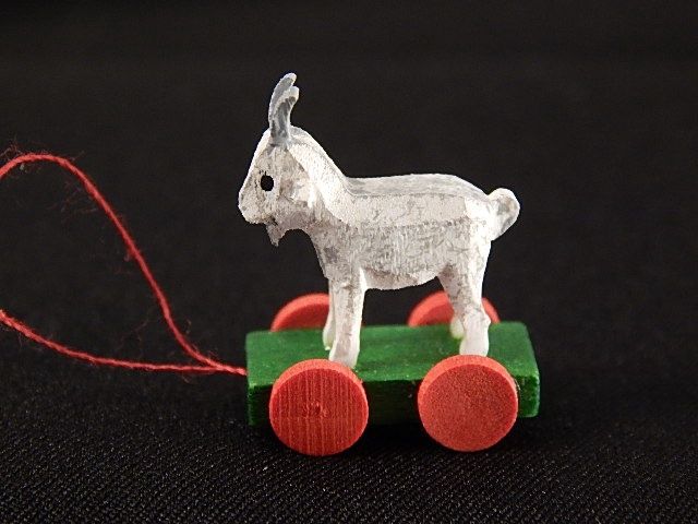 Wooden Goat Pull Toy tt6