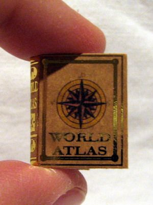 NI216 World Atlas Leather Bound Book