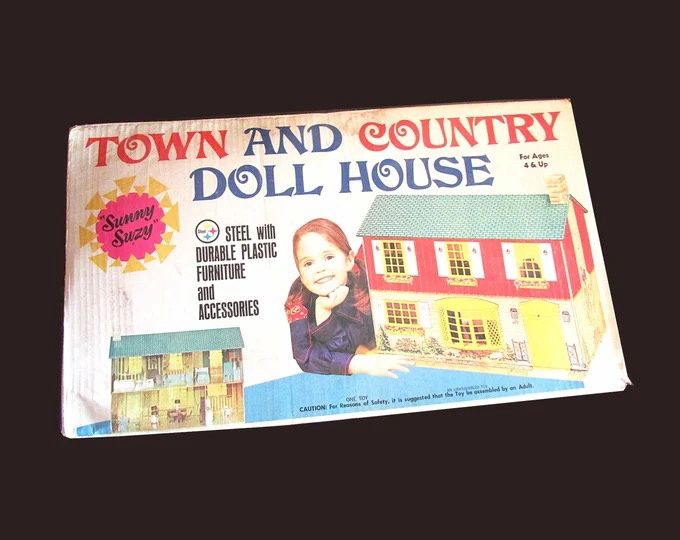 Town and Country Dollhouse SS806