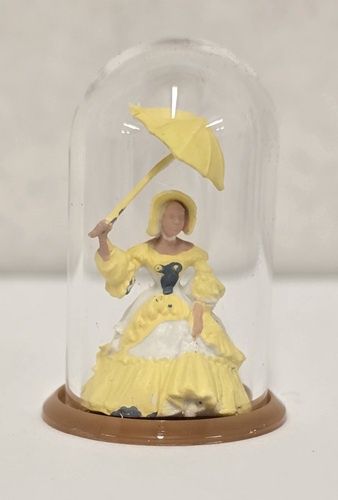 Southern Belle Figurine in Yellow CB094