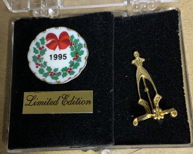 1995 Decorative Plate w/Stand CB1995