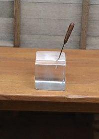 STT702 Ice Block and Pick