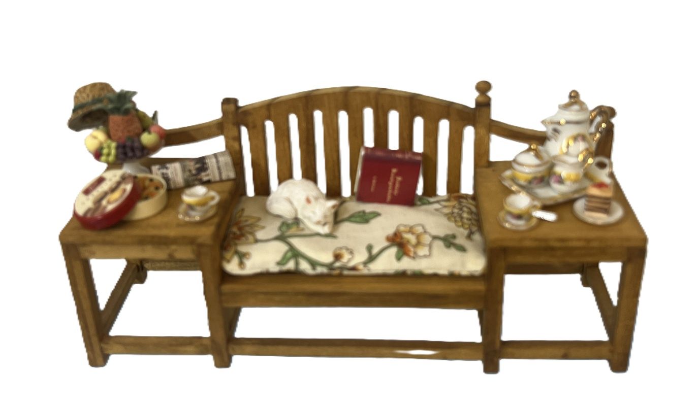 Reutter Garden Bench with accessories