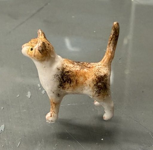 1/24th Tabby Cat Tail Up