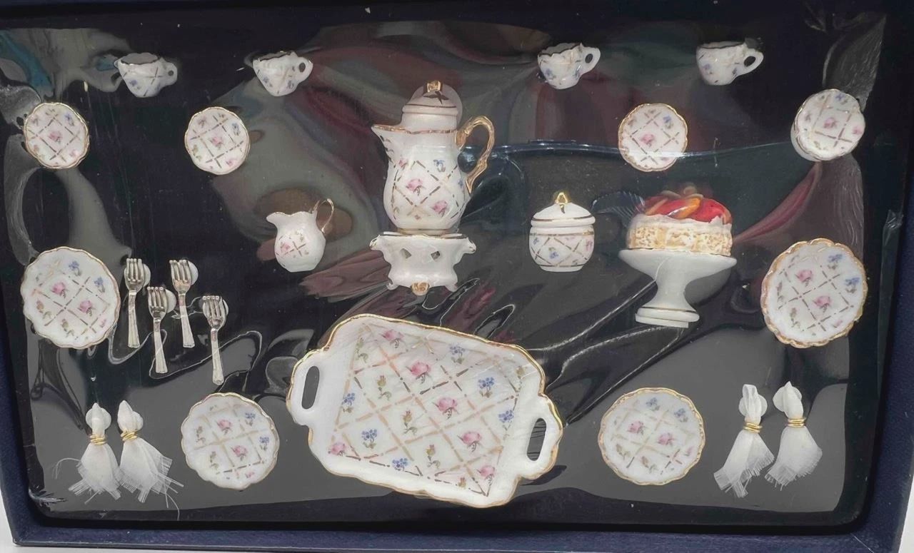 REUTTER COFFEE SERVICE DESSERT SET