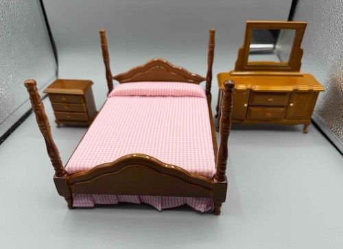 WALNUT 3 PC BEDROOM SET DOUBLE BED