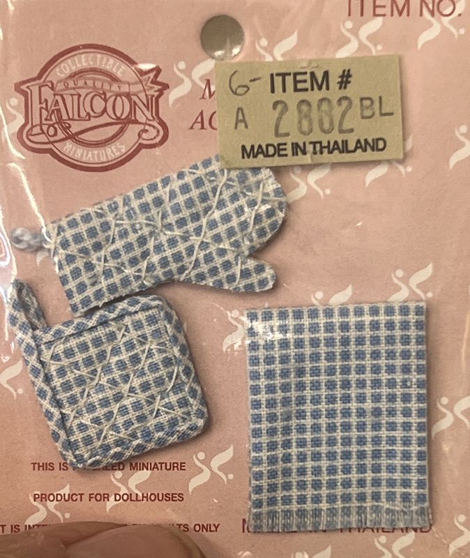 Hot mitt, pot holder, dish towel set