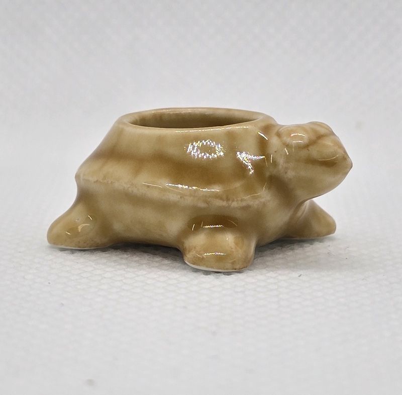 MC23451 Ceramic Turtle Planter, Tan