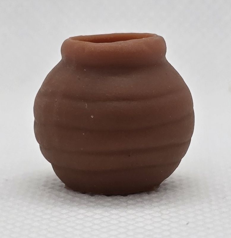 MC23445 Terracotta Resin Planter