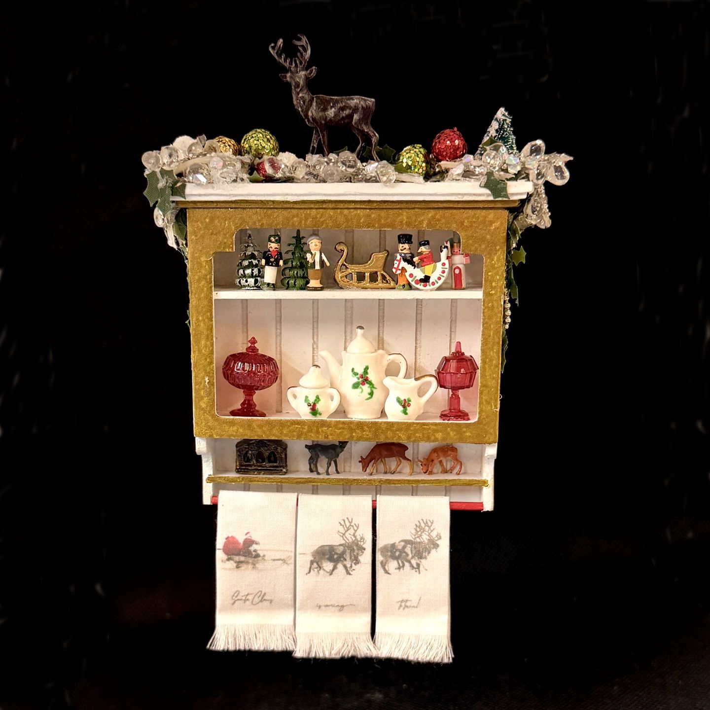 RDM1003 Reindeer Christmas Shelf