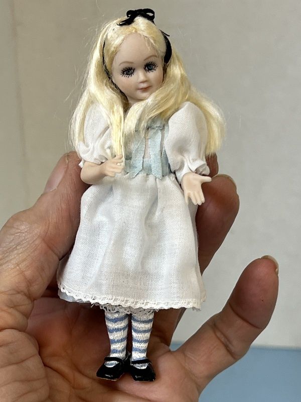 RDM1012 Alice-Inspired Doll