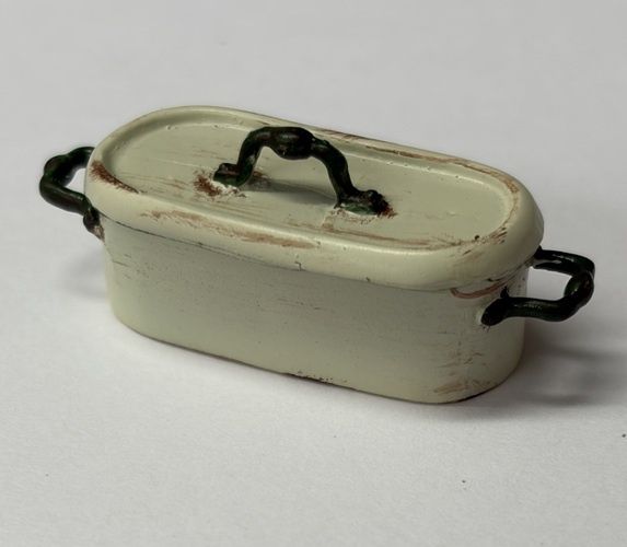 Beige Enameled Fish Poacher