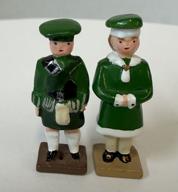1/48th Painted Couple