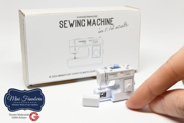 Sewing Machine with Working Light