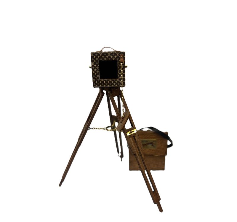 Tripod Camera with Photo Box
