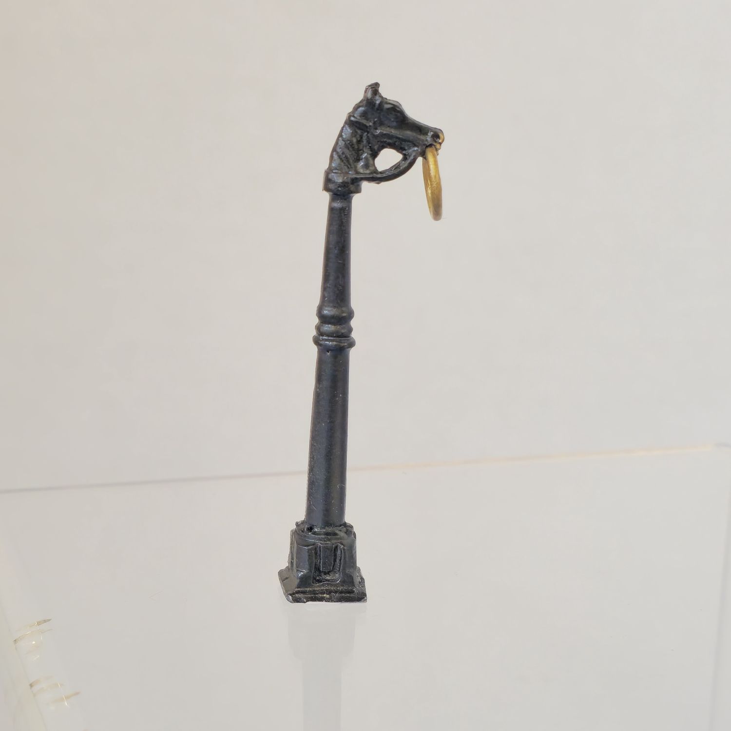 MBM11041BR Horse Head Hitching Post Brass Ring