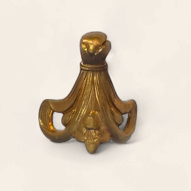 MC01177 Art Nouveau Brass Tone Plate Stand