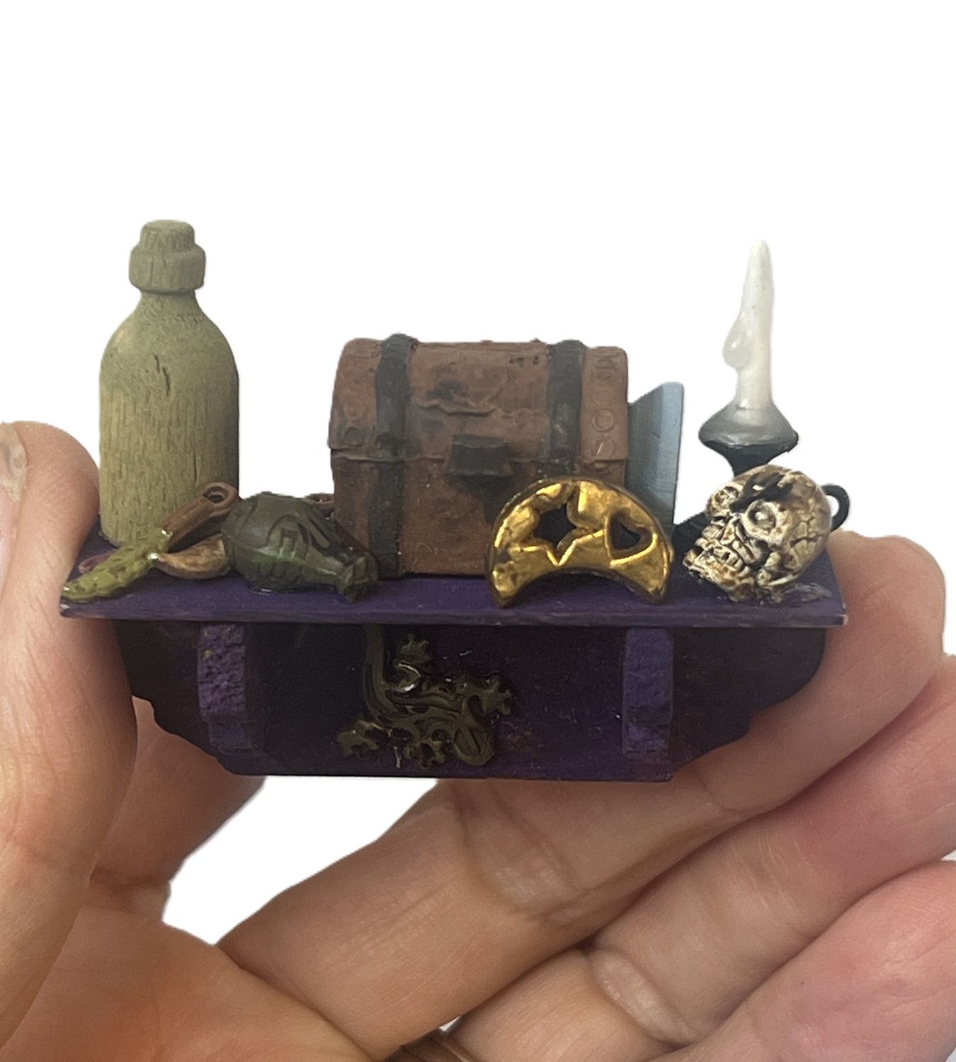 Halloween Shelf (purple)